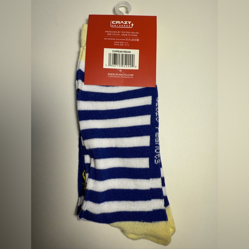 Snoopy Socks - Picture 2 of 3